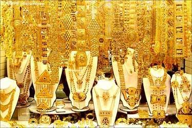 Gold zooms past Rs 18K per 10 gram