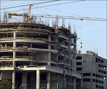 Builders in trouble! Rs 25,000-crore debt payment looms