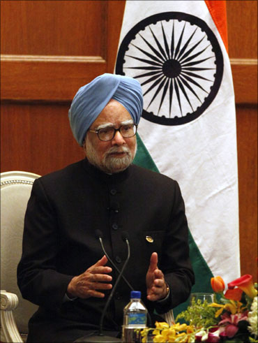 Prime Minister Manmohan Singh addressing a news conference.