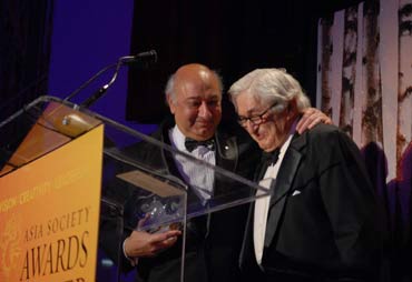 Zarin Mehta, president, New York Philharmonic Orchestra, accepting the award.