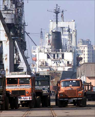 Kolkata Port.