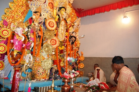 Goddess Durga arrives at Pranab Mukherjee's ancesrtal home