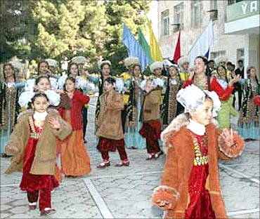 Children inTurkmenistan.