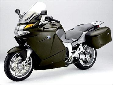 Rs 18-lakh BMW bikes in India by Dec - Rediff.com Business