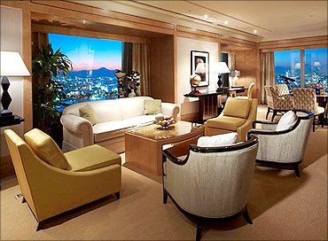 Ritz-Carlton Suite sits at 53rd floor.