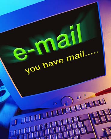 8 tips to SECURE your e-mails