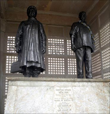 Bronze statues of Mayawati (left) and Kanshi Ram, founder of the Bahujan Samaj Party, in Lucknow.