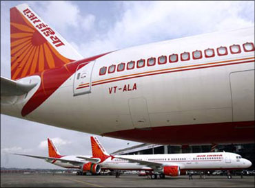 Oil firms STOP fuel supply to Air India as cheques bounce