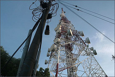 Telecom policy to allow pooling of spectrum