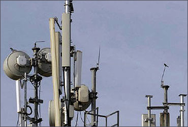 Telecom policy to allow pooling of spectrum