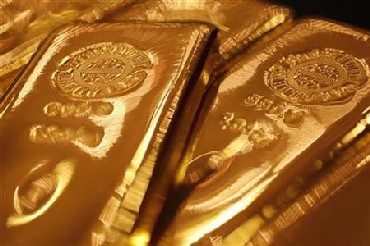 Why people hoard gold and buy it during crises