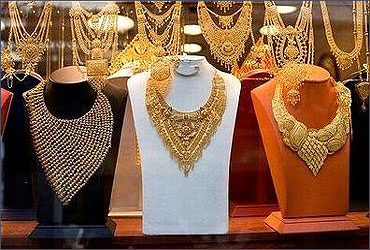 Gold jewellery will now fetch LESS loan
