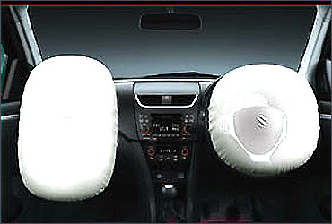 Dual SRS airbags.