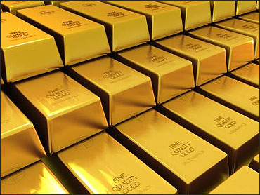 Gold rises to record Rs 26,840