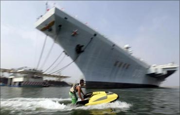 China's aircraft carrier hotel!