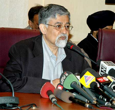 Virmani has worked on various economic policy papers during the 1990s.