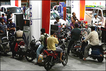 Petrol in India costlier than in US, Pak, Sri Lanka