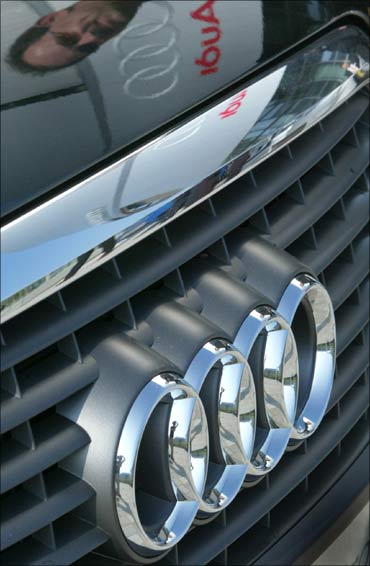 Audi snaps at Mercedes' heels