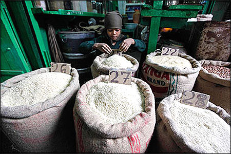 Food inflation plunges to six-year low of 0.42%
