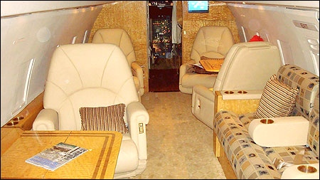 Bombardier Challenger 600 interior.