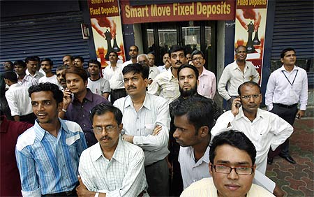 Sensex fall: Rs 500,000 crore lost in 5 days!