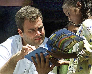 Rahul Gandhi talks to school girl in Amethi.