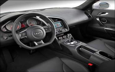The stunning Audi R8 at Rs 1.33 crore!