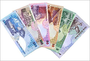 Qatar currency.