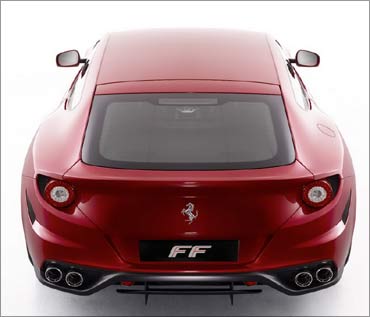 Ferrari FF: The 1st 4-wheel drive Ferrari unveiled