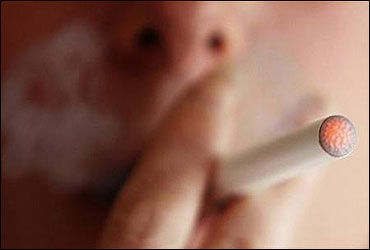 Government issues ordinance banning e-cigarettes