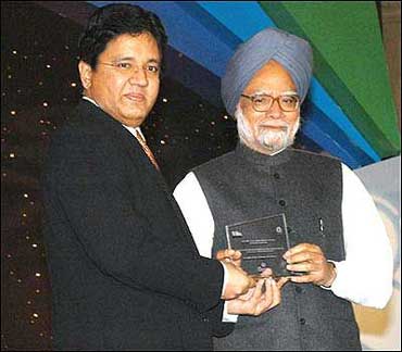 Kalanithi Maran owns Sun TV. Here he is with Prime Minister Manmohan Singh.