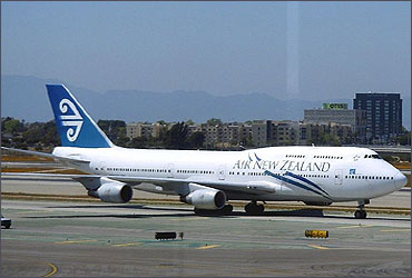 Air New Zealand 747-400 at LAX.