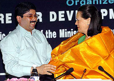 Dayanidhi Maran greets Sonia Gandhi.