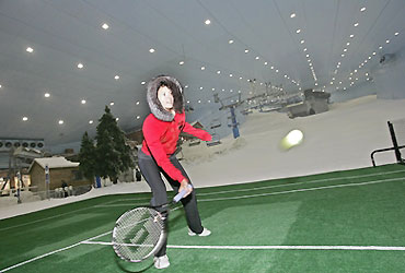 Maria Sharapova  played with Lindsay Davenport during a promotion tour inside Ski Dubai resort.