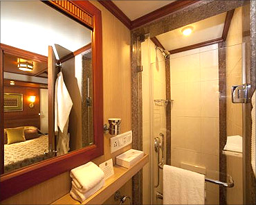 Bathroom in the Maharajas' Express.