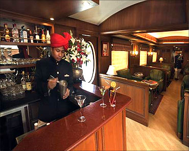 Bar in the Maharaja Express.