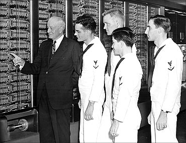 IBM presented its first large-scale calculator, the ASCC, to Harvard University.