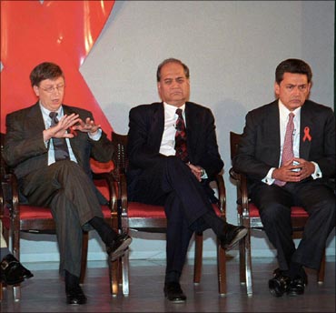 Bill Gates, Bajaj Auto chief Rahul Bajaj and Rajat Gupta.