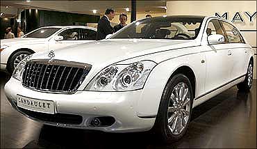 Maybach Landaulet is the choice of high and mighty.