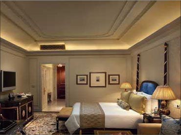 The royal club room at Leela Kempinski New Delhi.