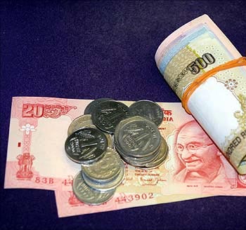 RBI frees savings bank interest rate, depositors may get more