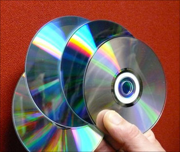 US wants India to combat optical disk piracy.