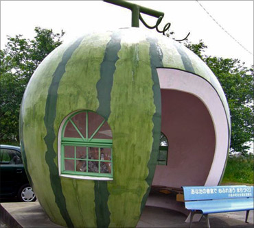 Watermelon-shaped bus stop, Japan.