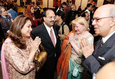 Amar Singh is also a 'power'ful businessman