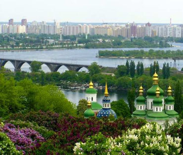 Ukraine can go from green to red. Capital Kiev in its full green glory.