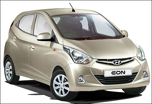 Check out the 4 closest rivals of Hyundai Eon