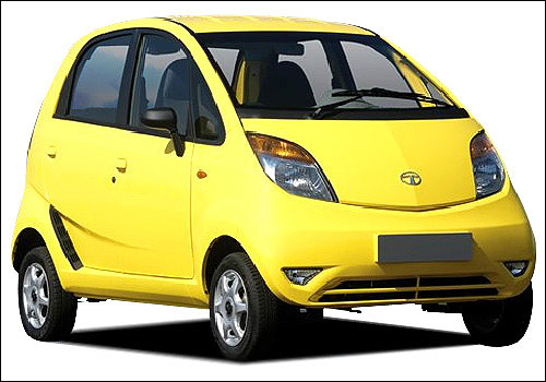 Check out the 4 closest rivals of Hyundai Eon
