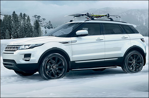 Range Rover Evoque: Accessory ski and snowboard carrier and accessory black wheels.