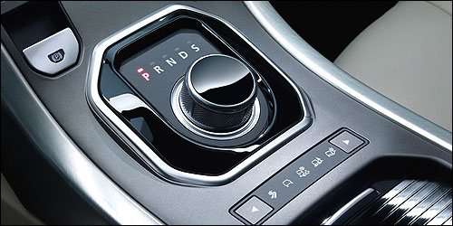 Range Rover Evoque: Rotary gearshift.