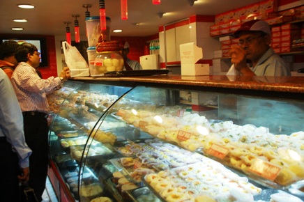 KC Das' outlet does brisk business from 7 am to 9.30 pm daily.